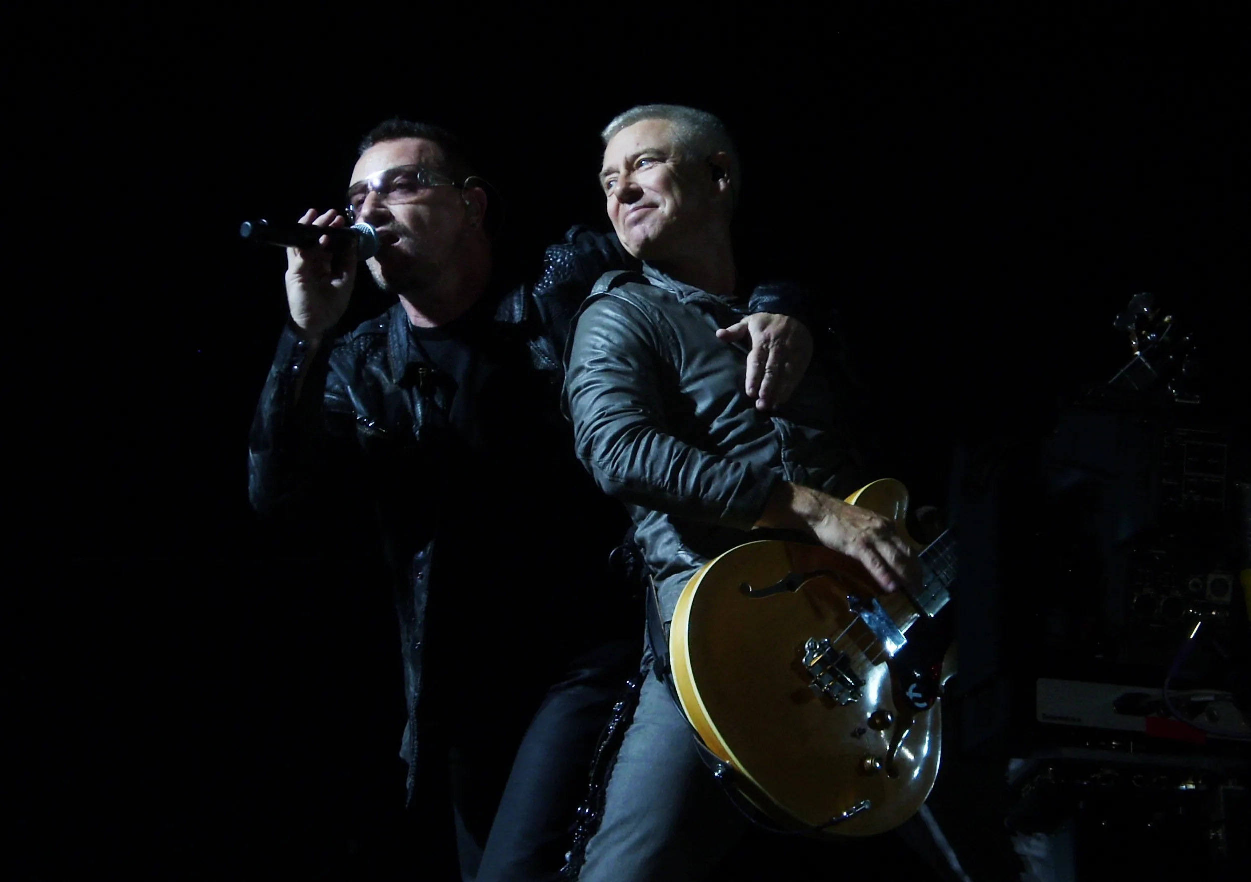 u2