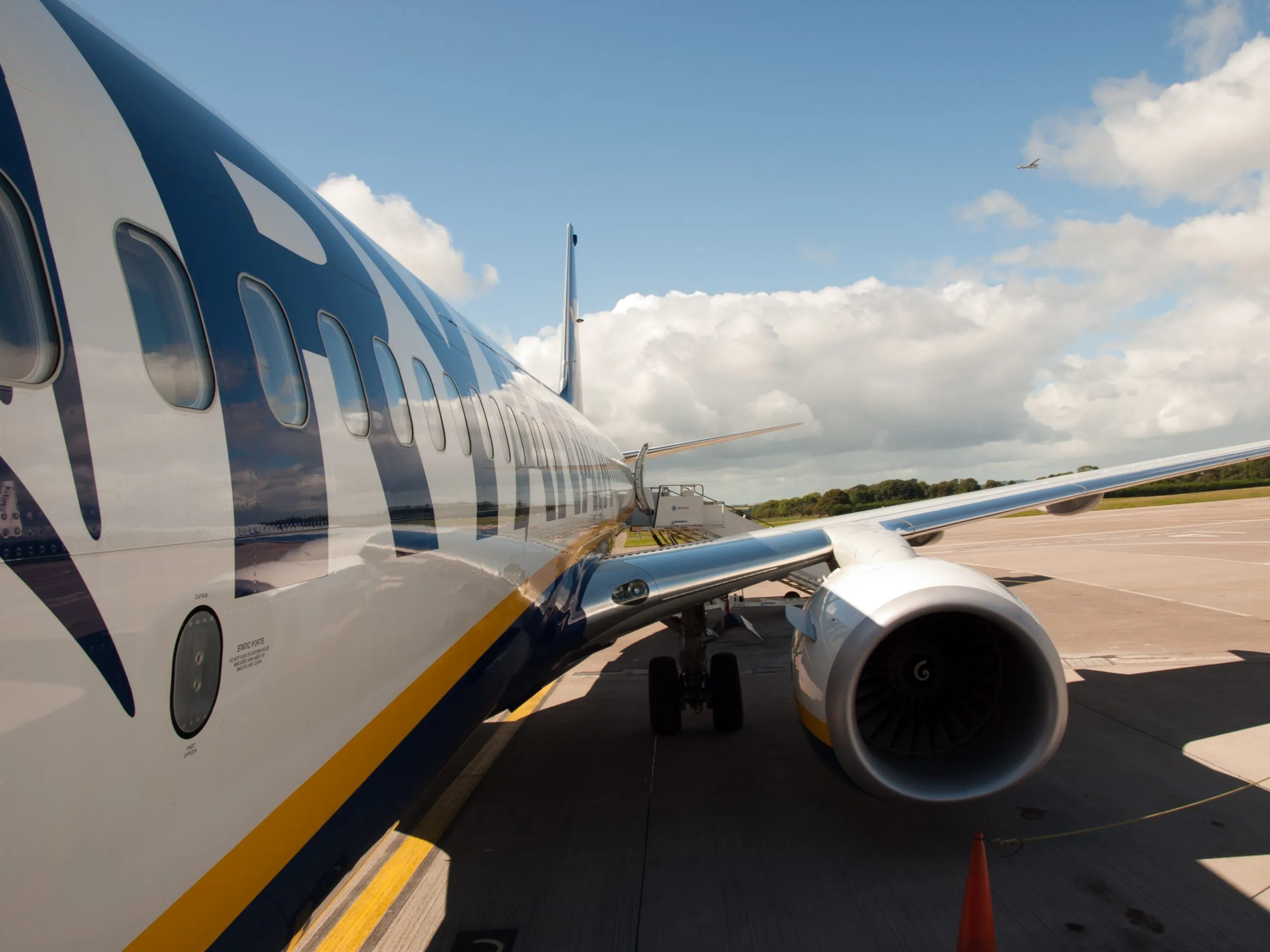 avion ryanair scaled