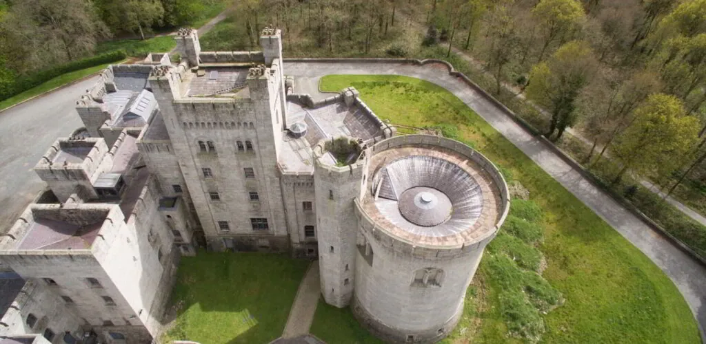 Northern Ireland – A “Game of Thrones” castle for sale!