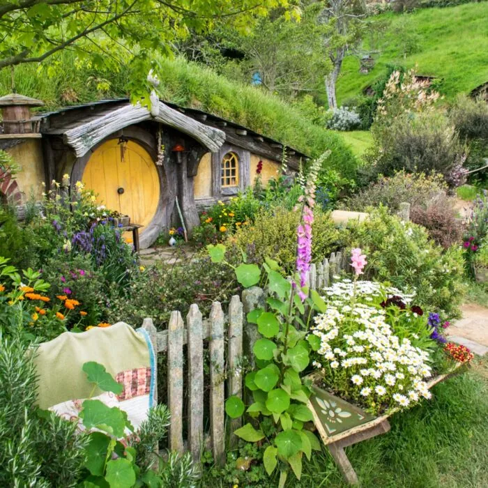 glenview gardens hobbit house