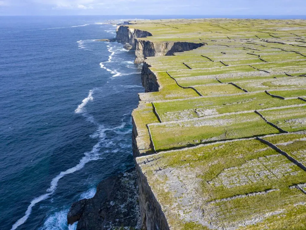 Inishmore Cliffs (Cliffs of Aran) - © Failte Ireland/Tourism Ireland