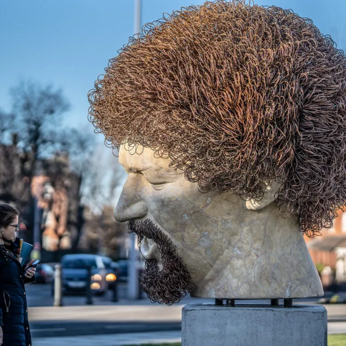 luke kelly statue guild street dublin 1