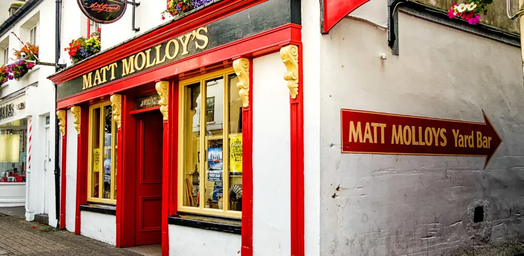 Where can I find Irish Wish film locations? 5 Matt Molloy's Pub - Pat O'Malley - cc