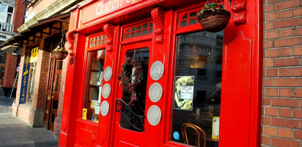 Dublin: the famous Queen of Tarts closes its doors.