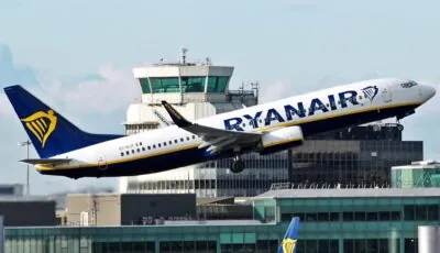Un avion Ryanair - Riik@mctr - cc