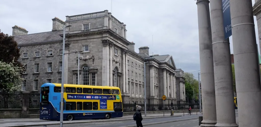 Covid-19: Ireland Tightens Measures, Returns to March 2020 Restrictions
