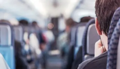Dans l'avion - Domaine public