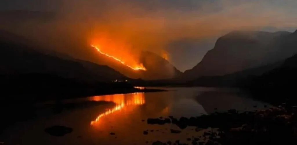 Killarney Park fire: more than 3,000 hectares up in smoke