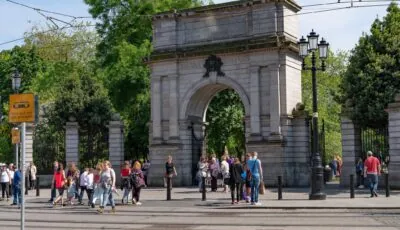 Fusiliers’ Arch at the entrance to St Stephen’s Green in Dublin