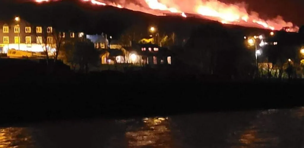 Ireland: a gigantic fire devastates the Mizen Head Peninsula in West Cork