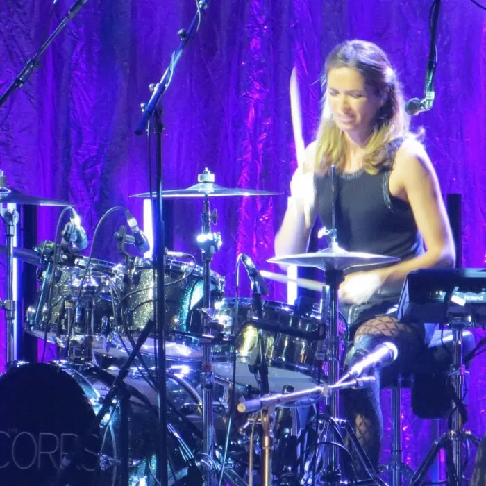 caroline corr