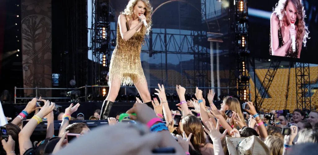 Taylor Swift announces three Dublin dates for 2024