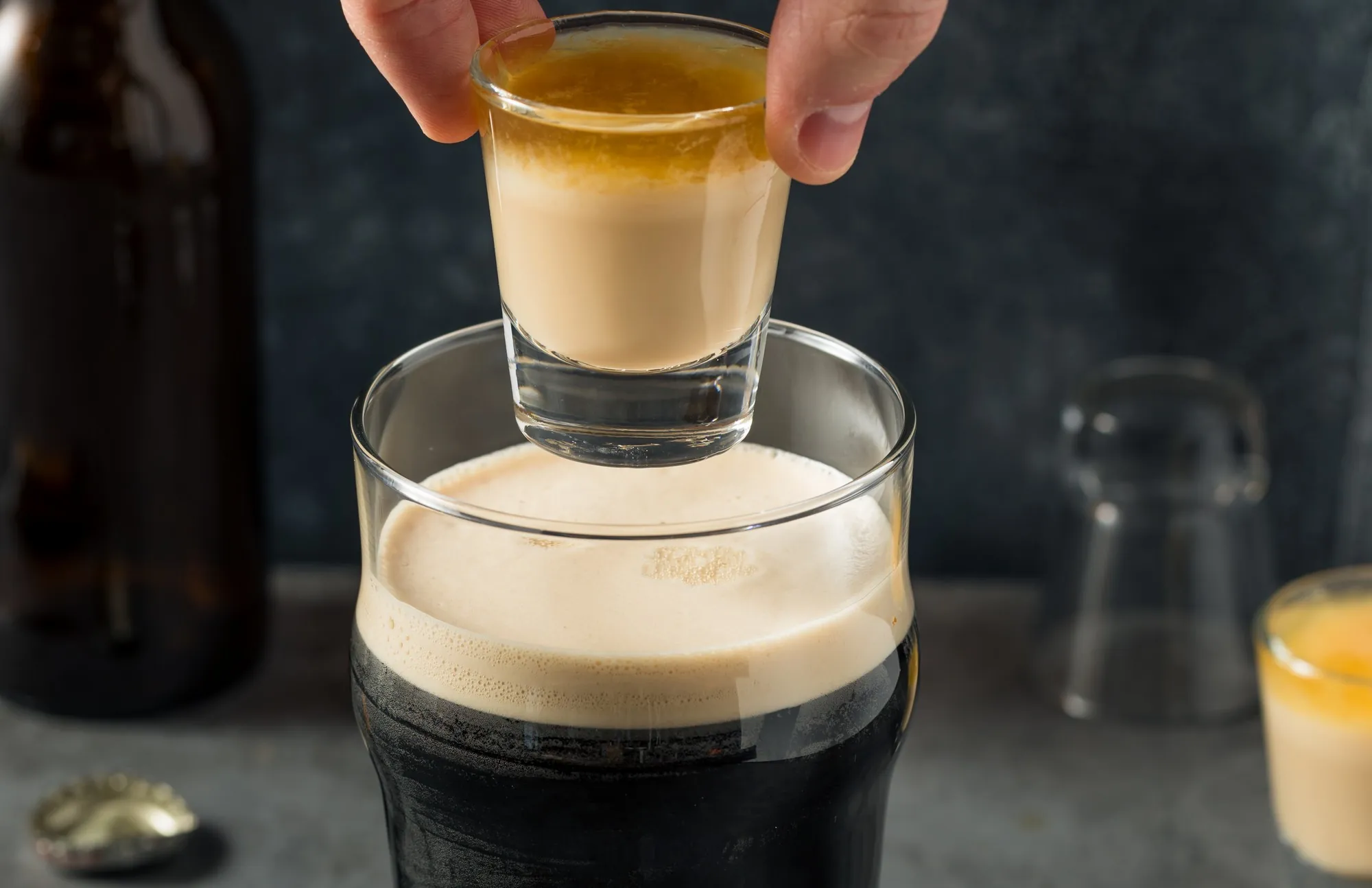 Un irish car bomb ou un irish slammer - Brent Hofacker