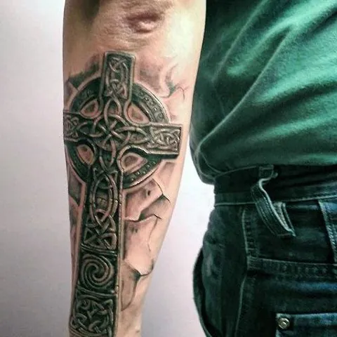 Irish tattoos: the most inspiring ideas 18 tattoo celtic cross 2
