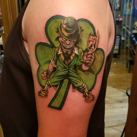 Irish tattoos: the most inspiring ideas 7 Tattoo de leprechaun