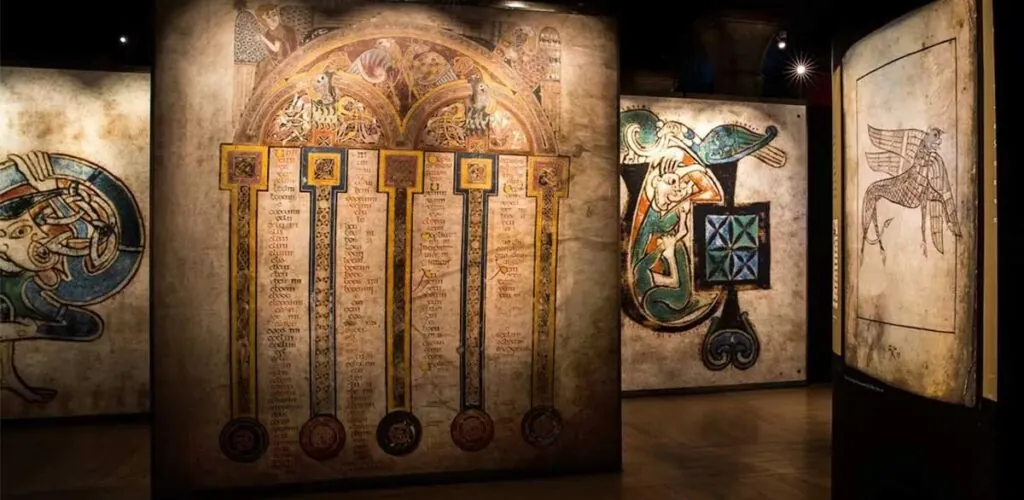 Dublin: Trinity College to create the “Book of Kells Experience”: an attraction dedicated to the Book of Kells