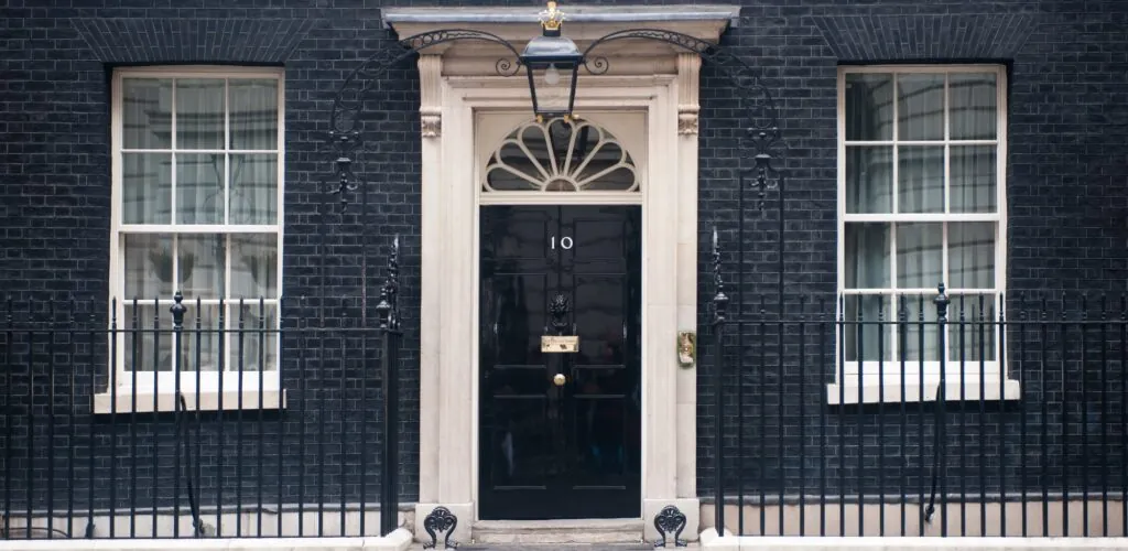 Bad Buzz: Downing Street confuses the flag of Northern Ireland… with that of the Republic of Ireland!