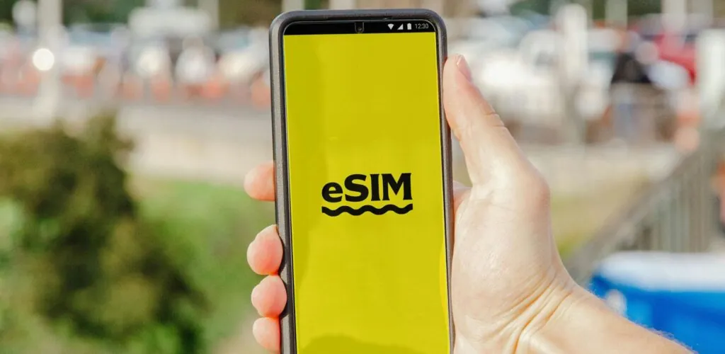 Ireland to the World: How Travel eSIMs Make Trips Easier