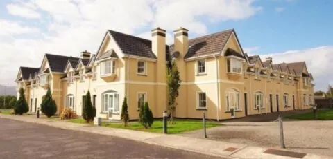 10 Killarney Holiday Village