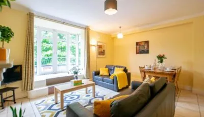 22 – Spacious Duplex by Shortstays