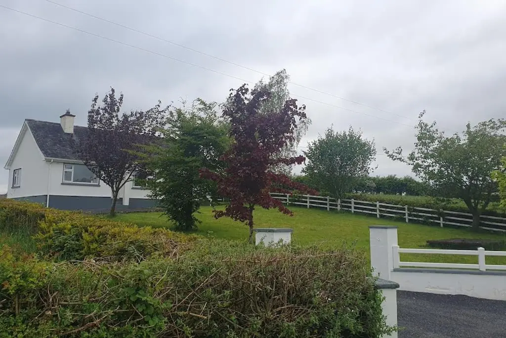 3 bedroom house close to lough sheelin
