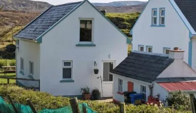 An Teach Beag Glencolmcille, little home from home