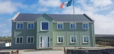 Aran Walkers Lodge