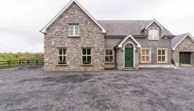 Ballinasloe Guest House in the Heart of the Country