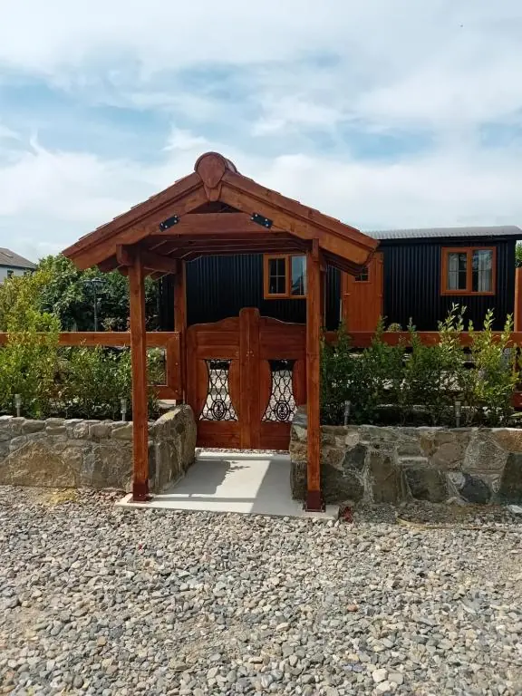 Carlingford Glamping Hut