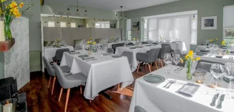 Oar restaurant and Rooms