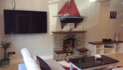 Roundstone Retreats Quayside luxury apt