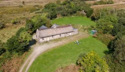 Traditional style thatched cottage in Kenmare