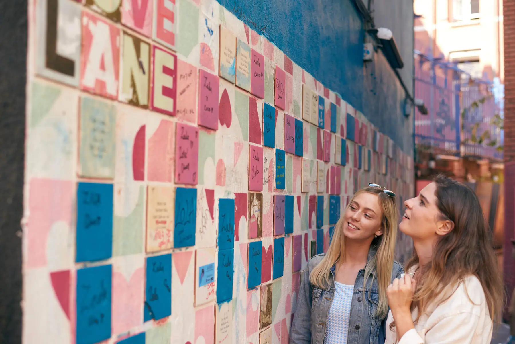Love Lane at Temple Bar - Fionn McCann - Fáilte Ireland